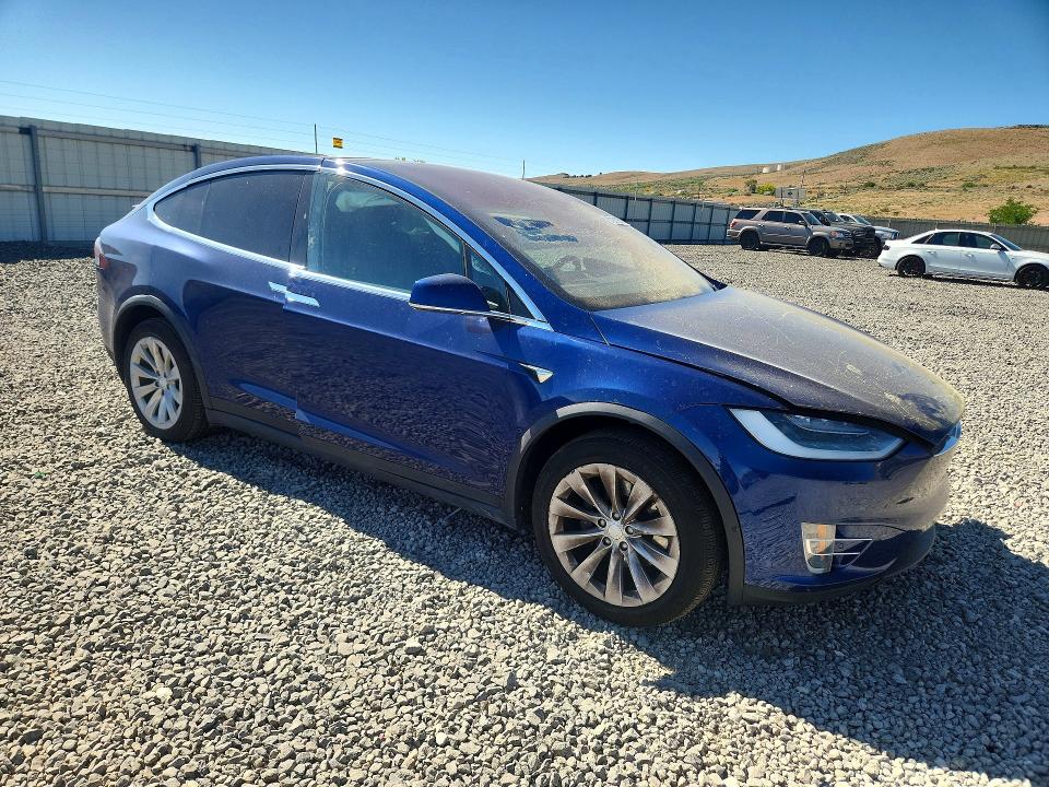 2020 Tesla Model X მანქანა იყიდება აუქციონზე, vin: 5YJXCAE21LF238211, აუქციონის ნომერი: 57231956