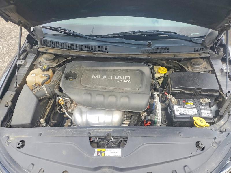 57625126 :رقم المزاد ، 1C3CCCBB8FN755126 vin ، 2015 Chrysler 200 مزاد بيع