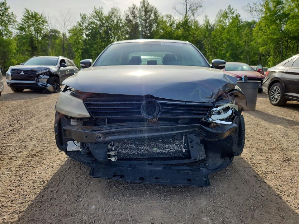 56084056 :رقم المزاد ، 3VWLL7AJ4DM352227 vin ، 2013 Volkswagen Jetta مزاد بيع