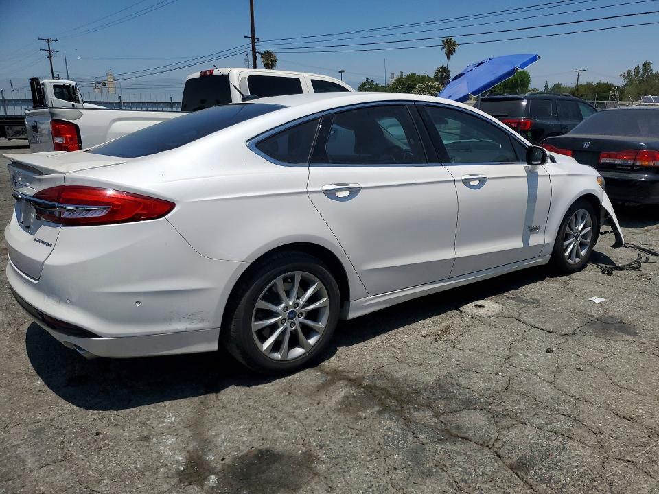 56137046 :رقم المزاد ، 3FA6P0SU6HR141839 vin ، 2017 Ford Fusion مزاد بيع
