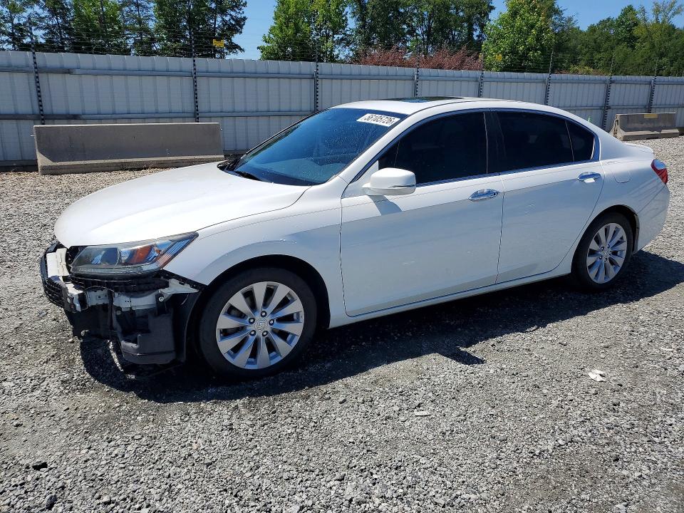 2015 Honda Accord მანქანა იყიდება აუქციონზე, vin: 1HGCR2F82FA133682, აუქციონის ნომერი: 56105726