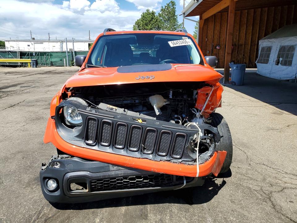 2017 Jeep Renegade მანქანა იყიდება აუქციონზე, vin: ZACCJBCB8HPE52464, აუქციონის ნომერი: 56453406