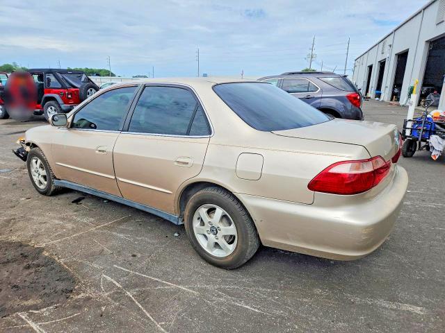 Продаж на аукціоні авто 2000 Honda Accord, vin: 1HGCG5675YA103478, номер лоту: 57341826