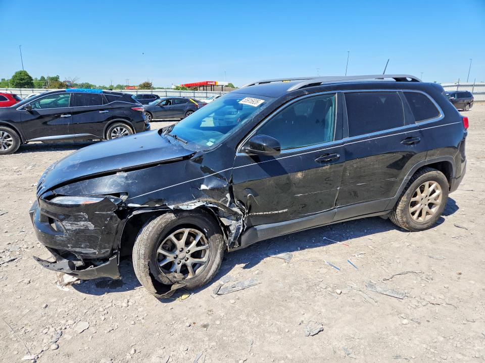 55916926 :رقم المزاد ، 1C4PJMCS3HW600049 vin ، 2017 Jeep Cherokee مزاد بيع