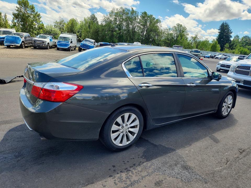 Auction sale of the 2014 Honda Accord, vin: 1HGCR2F89EA107210, lot number: 57271486