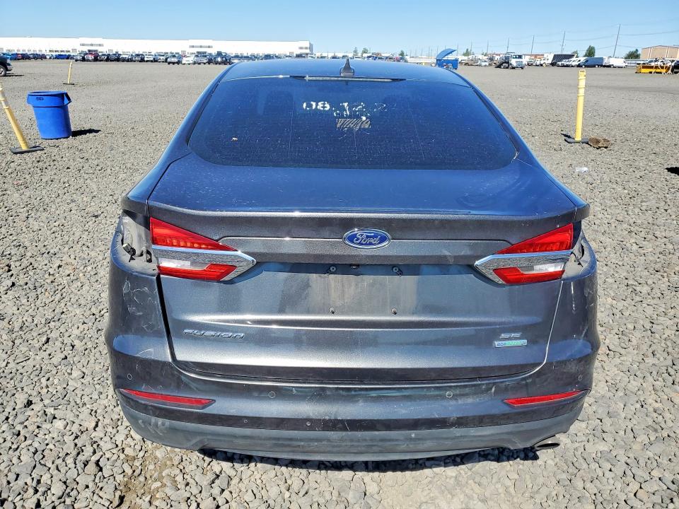 57078786 :رقم المزاد ، 3FA6P0HD1LR149895 vin ، 2020 Ford Fusion مزاد بيع
