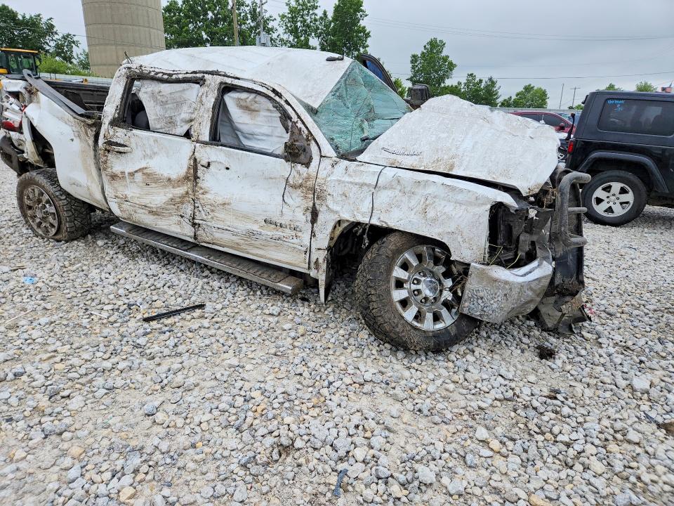2015 Chevrolet Silverado მანქანა იყიდება აუქციონზე, vin: 1GC1KVE81FF548833, აუქციონის ნომერი: 58760976