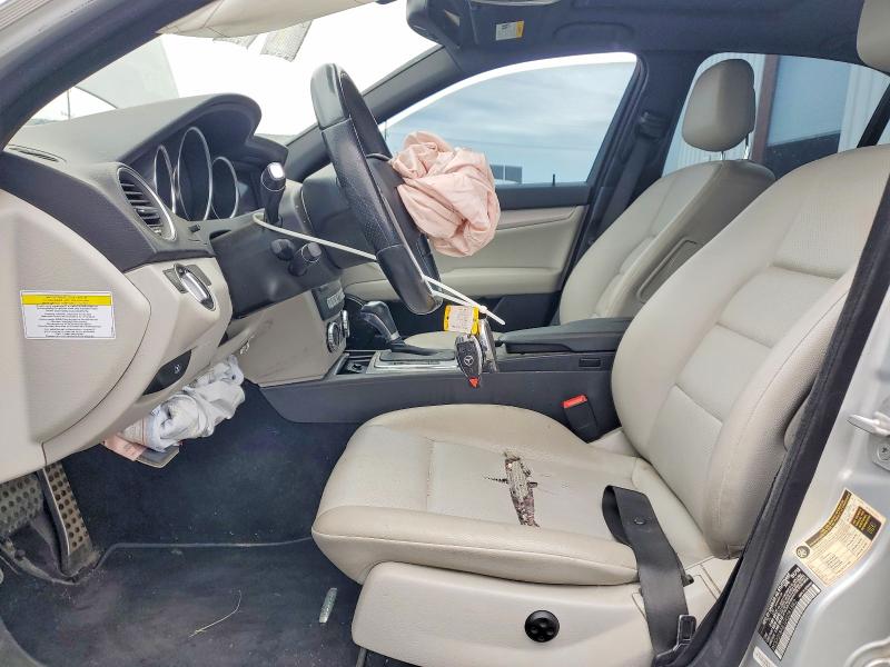 59316686 :رقم المزاد ، WDDGF8AB1DG081542 vin ، 2013 Mercedes-benz C مزاد بيع
