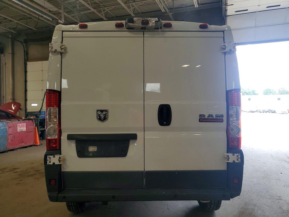 57959926 :رقم المزاد ، 3C6TRVAG5JE154442 vin ، 2018 Ram Promaster 1500 مزاد بيع