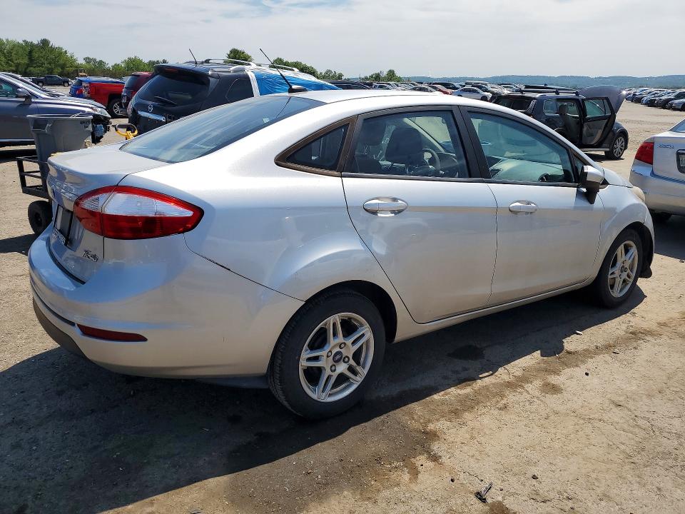 56771256 :رقم المزاد ، 3FADP4BJ0HM115741 vin ، 2017 Ford Fiesta مزاد بيع