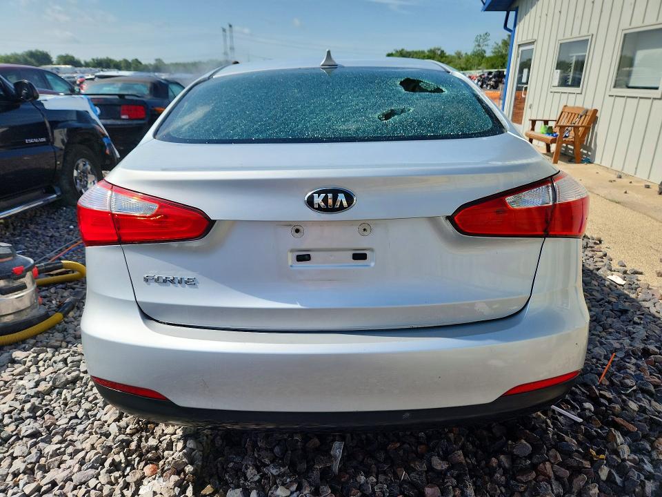 58745866 :رقم المزاد ، KNAFK4A66G5596546 vin ، 2016 Kia Forte مزاد بيع