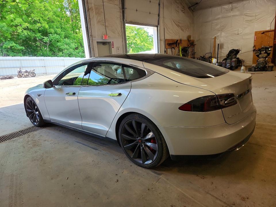 Продажа на аукционе авто 2014 Tesla Model S, vin: 5YJSA1H12EFP43583, номер лота: 56327816