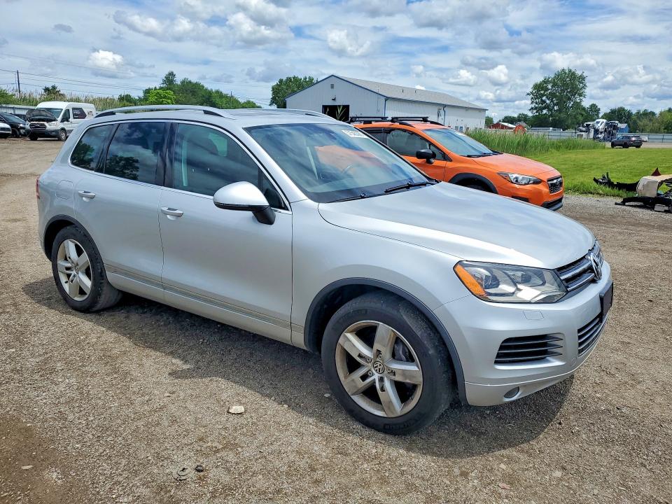 57540396 :رقم المزاد ، WVGEF9BP0DD013795 vin ، 2013 Volkswagen Touareg مزاد بيع