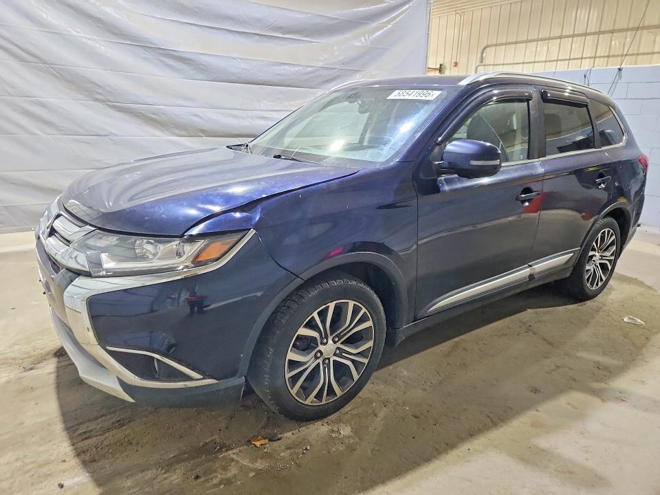 58541996 :رقم المزاد ، JA4AZ3A30JZ010894 vin ، 2018 Mitsubishi Outlander مزاد بيع