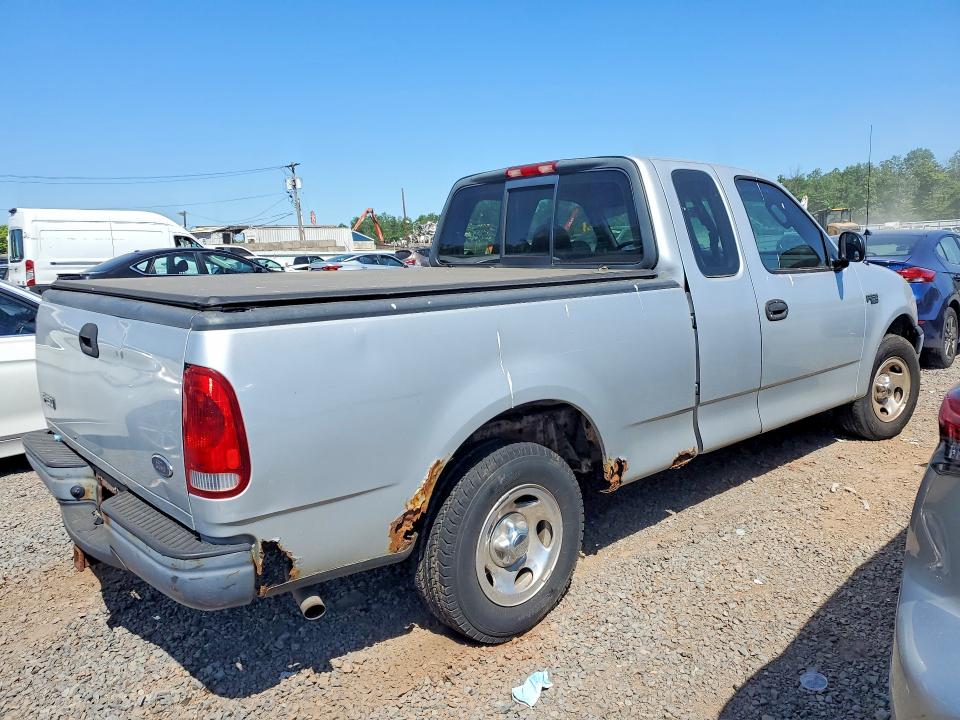 55831666 :رقم المزاد ، 1FTRX17242NB29395 vin ، 2002 Ford F-150 مزاد بيع