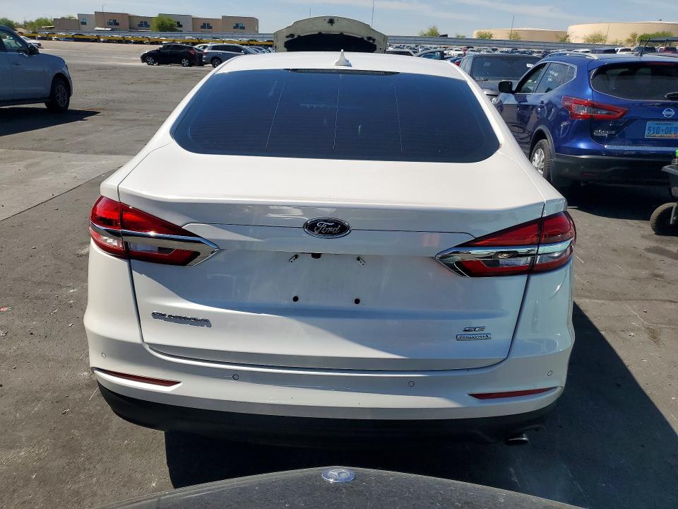 57371496 :رقم المزاد ، 3FA6P0HD8KR135362 vin ، 2019 Ford Fusion مزاد بيع
