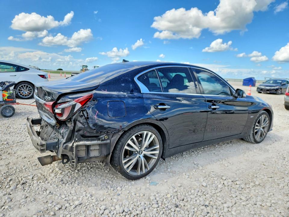 56545306 :رقم المزاد ، JN1EV7AP6JM363296 vin ، 2018 Infiniti Q50 مزاد بيع