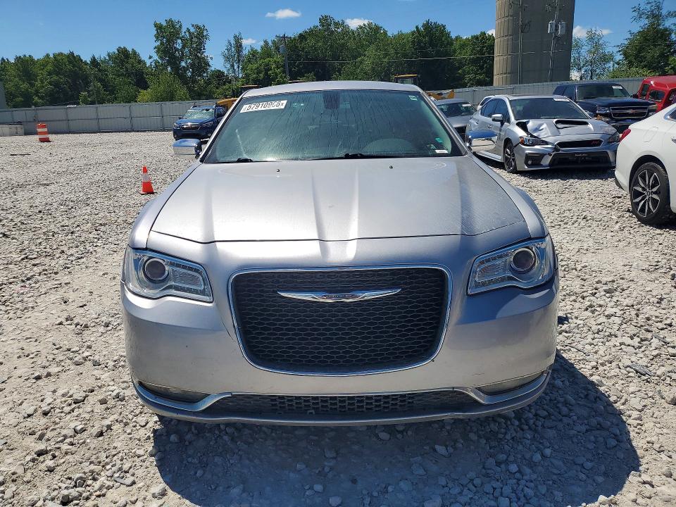 57910966 :رقم المزاد ، 2C3CCAKG2JH165117 vin ، 2018 Chrysler 300 مزاد بيع