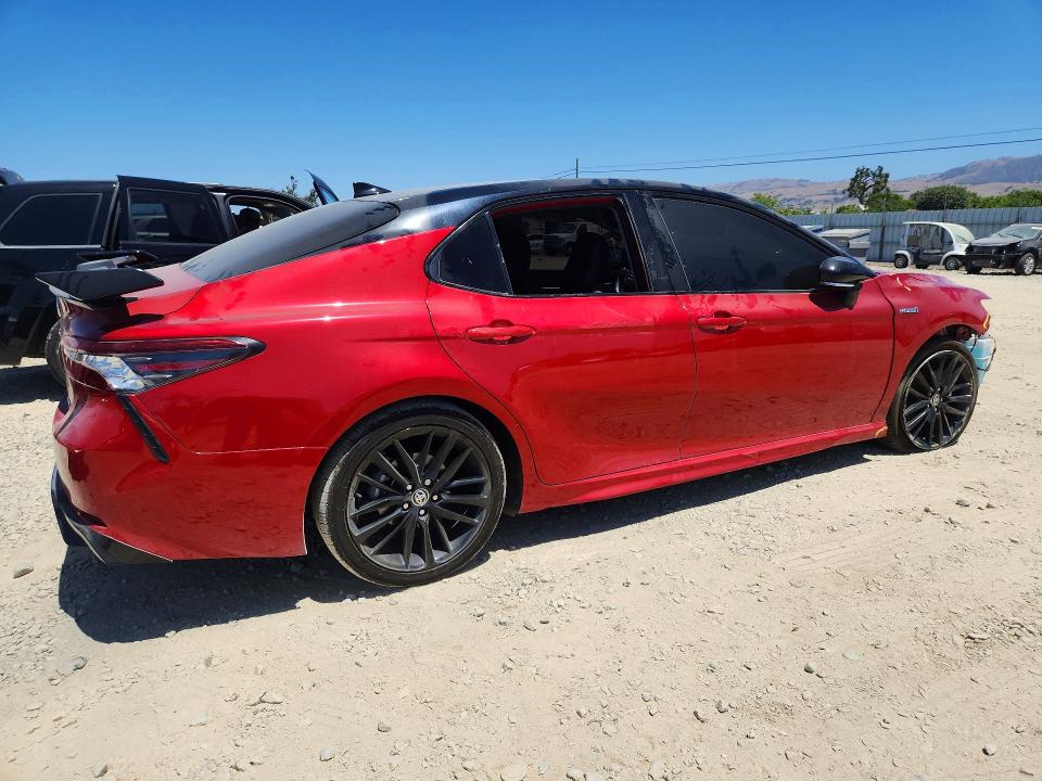 59357856 :رقم المزاد ، 4T1K31AK5MU029963 vin ، 2021 Toyota Camry مزاد بيع