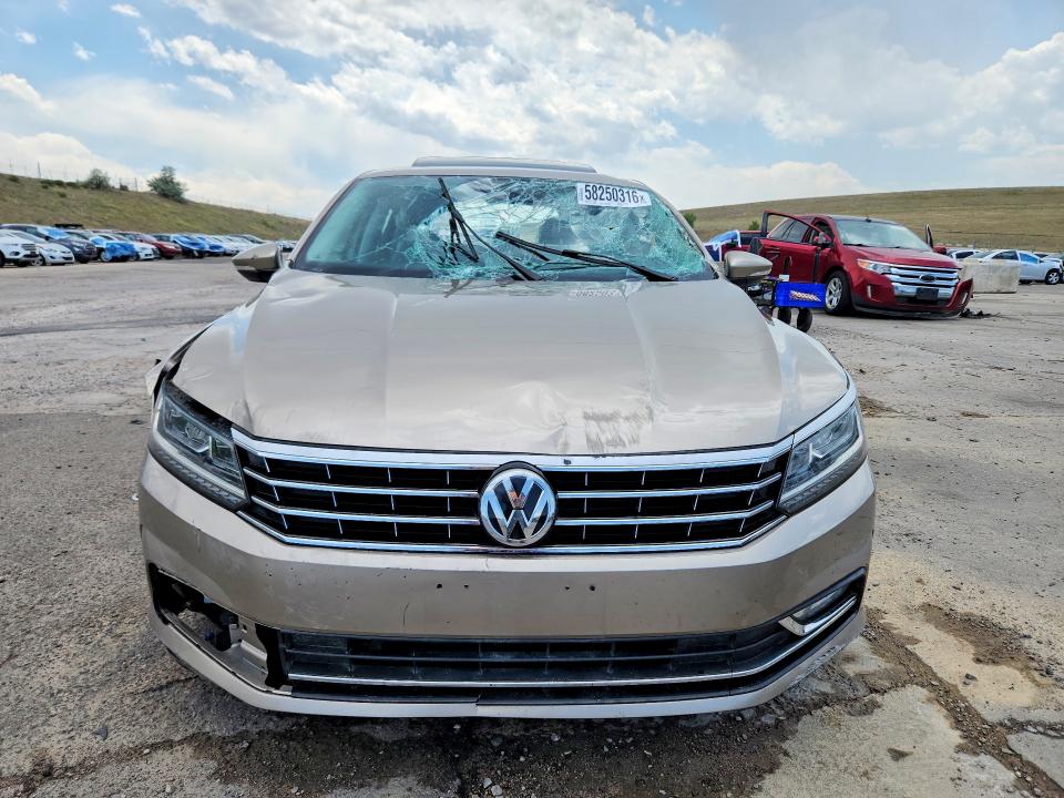 58250316 :رقم المزاد ، 1VWBT7A31GC044225 vin ، 2016 Volkswagen Passat مزاد بيع