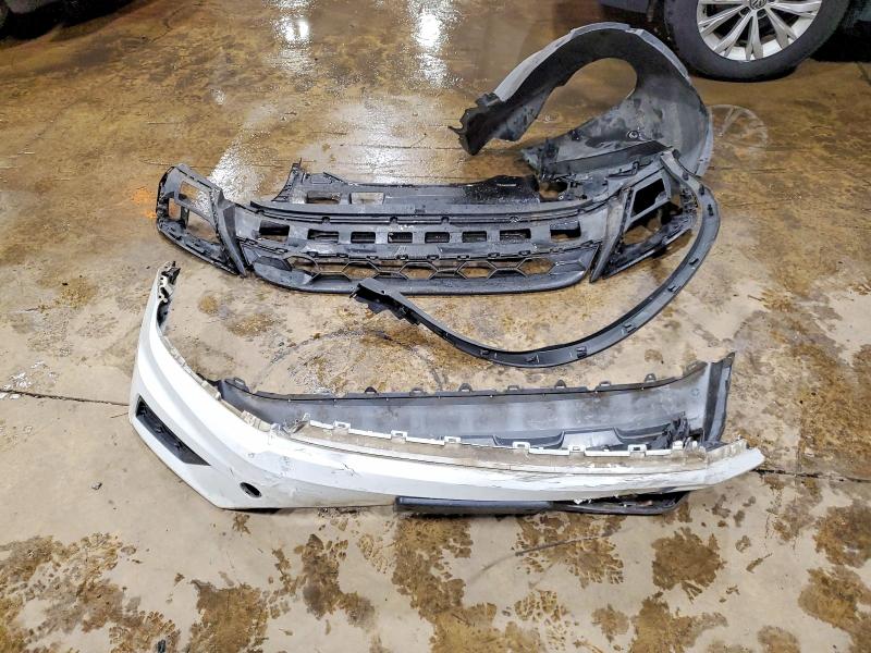 58353216 :رقم المزاد ، 3VV2B7AX4JM134677 vin ، 2018 Volkswagen Tiguan مزاد بيع