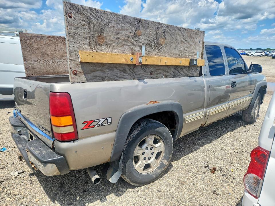 2001 Chevrolet Silverado მანქანა იყიდება აუქციონზე, vin: 2GCEK19T811299634, აუქციონის ნომერი: 57369546