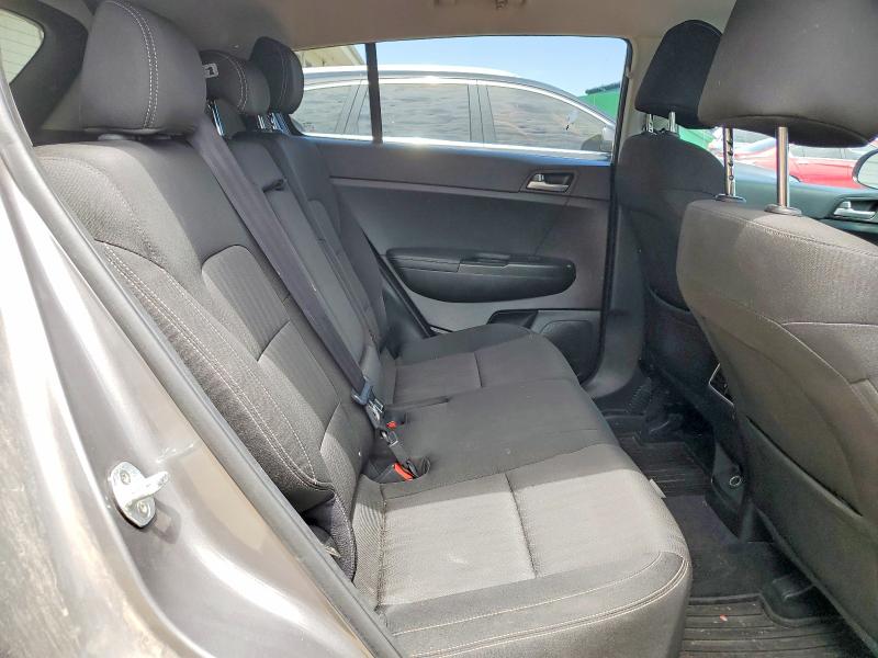 56575996 :رقم المزاد ، KNDPMCAC2H7288345 vin ، 2017 Kia Sportage مزاد بيع