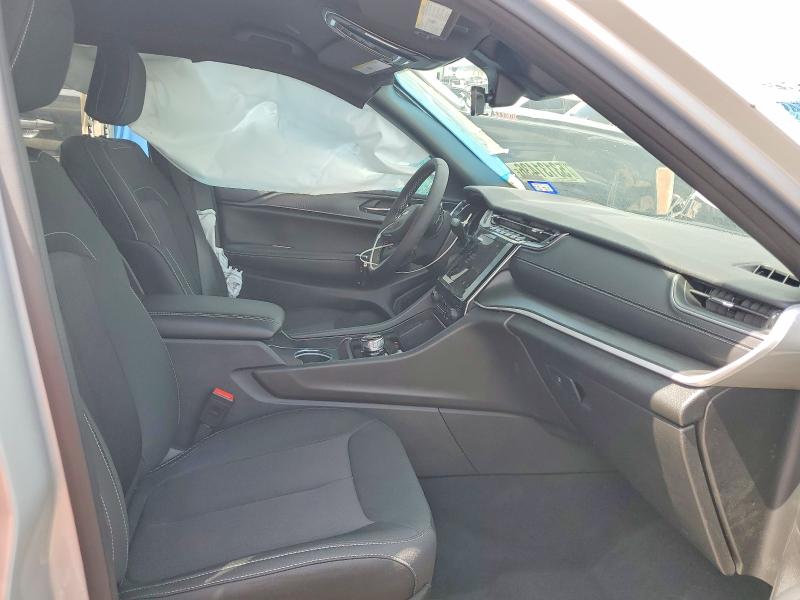 Продаж на аукціоні авто 2025 Jeep Grand Cherokee, vin: 1C4RJGAG7S8804969, номер лоту: 53131436