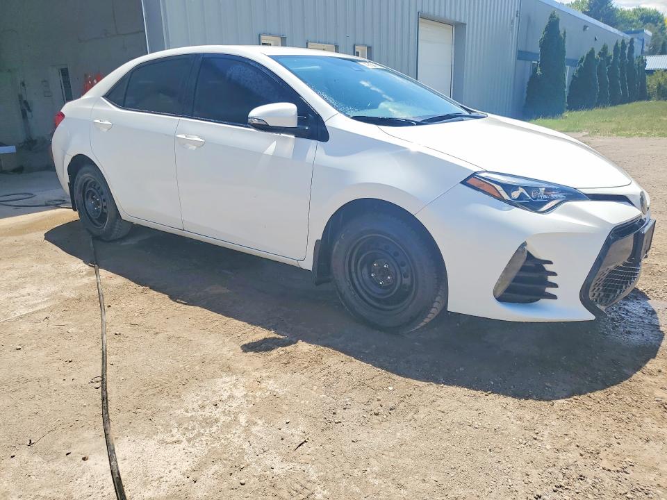 Продажа на аукционе авто 2018 Toyota Corolla, vin: 2T1BURHE6JC031004, номер лота: 55871556