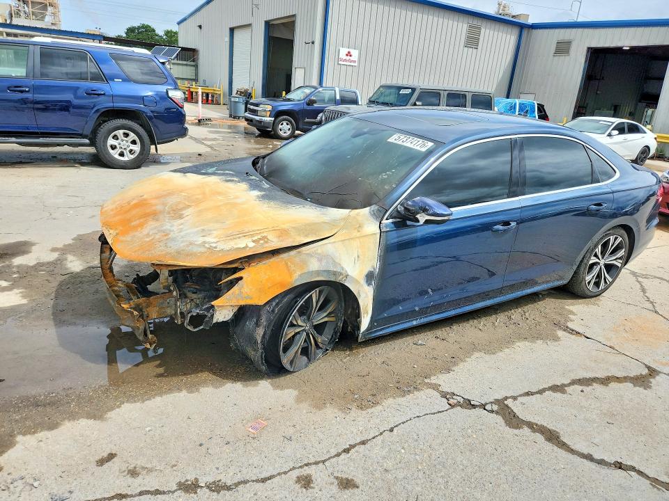 57374176 :رقم المزاد ، 1VWSA7A39NC004543 vin ، 2022 Volkswagen Passat مزاد بيع