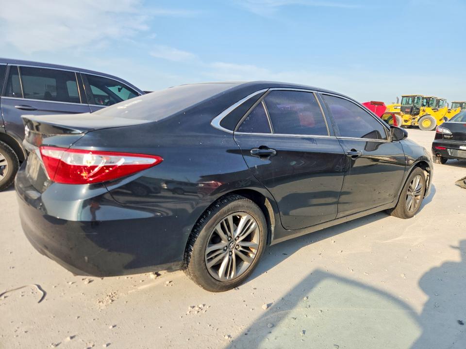 2017 Toyota Camry მანქანა იყიდება აუქციონზე, vin: 4T1BF1FK4HU400262, აუქციონის ნომერი: 57940286