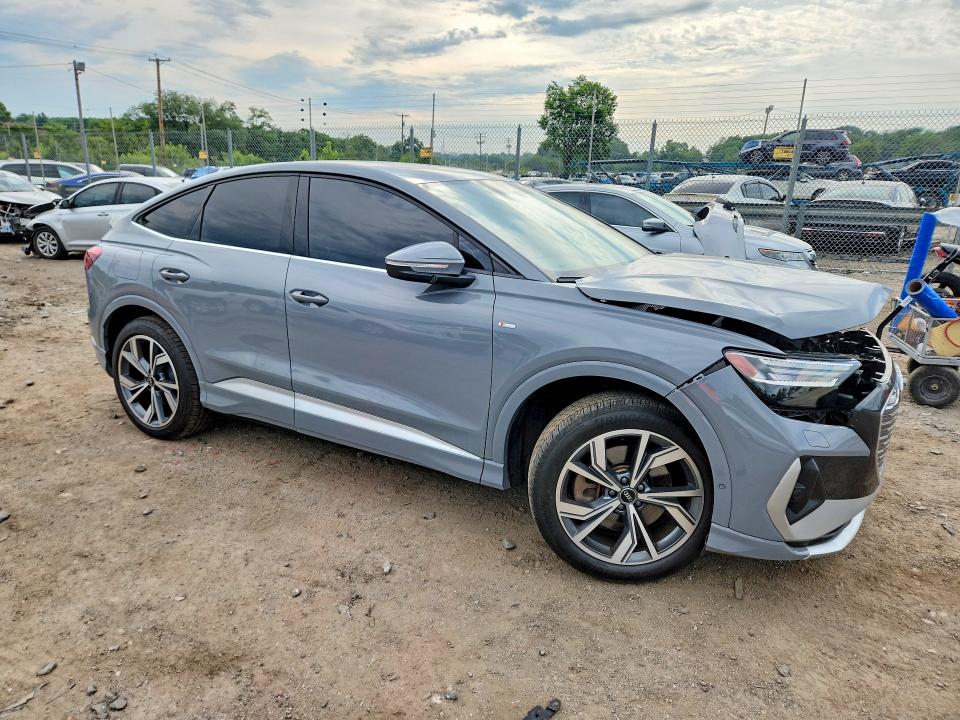58723616 :رقم المزاد ، WA142BFZ8PP025379 vin ، 2023 Audi Q4 E-tron مزاد بيع