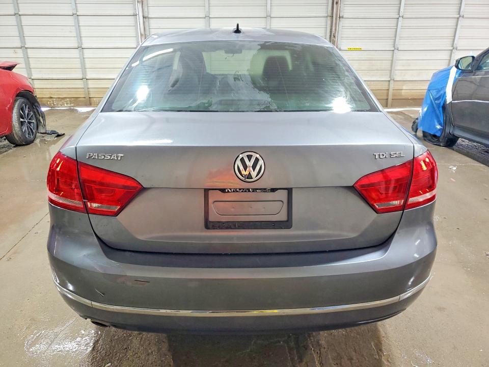 2015 Volkswagen Passat მანქანა იყიდება აუქციონზე, vin: 1VWCV7A32FC086268, აუქციონის ნომერი: 57243396