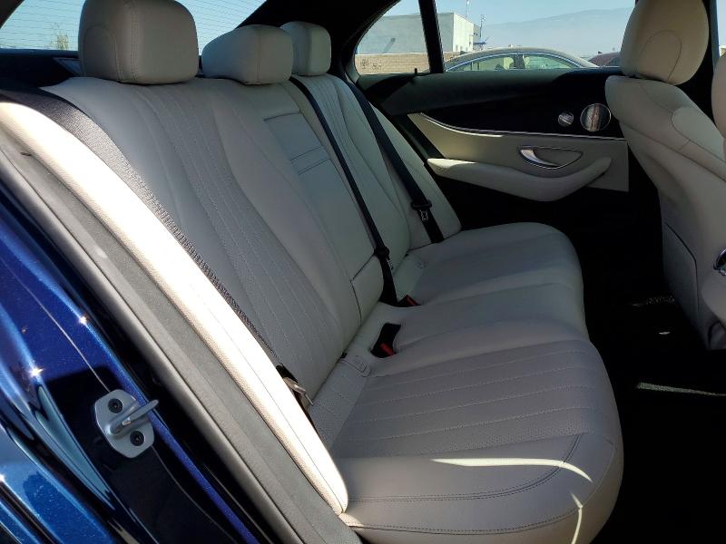 58933066 :رقم المزاد ، W1KZF8DB2MA945585 vin ، 2021 Mercedes-benz E مزاد بيع