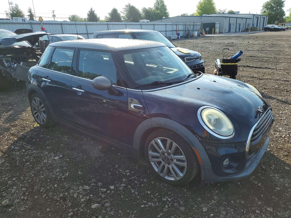 56786046 :رقم المزاد ، WMWXU1C39H2F78306 vin ، 2017 Mini Cooper مزاد بيع