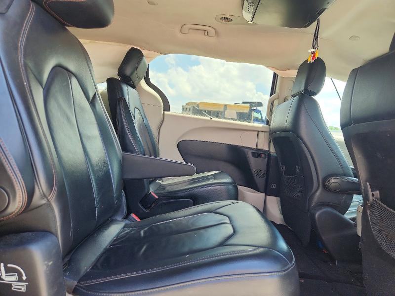 59136706 :رقم المزاد ، 2C4RC1BG9HR593986 vin ، 2017 Chrysler Pacifica مزاد بيع