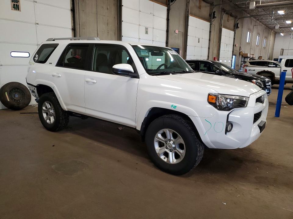 58246176 :رقم المزاد ، JTEBU5JR4J5595121 vin ، 2018 Toyota 4runner مزاد بيع