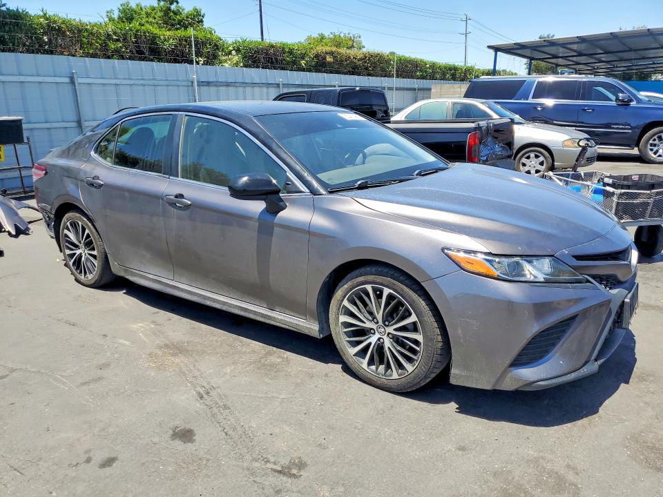2020 Toyota Camry მანქანა იყიდება აუქციონზე, vin: 4T1G11AK1LU941726, აუქციონის ნომერი: 55413966