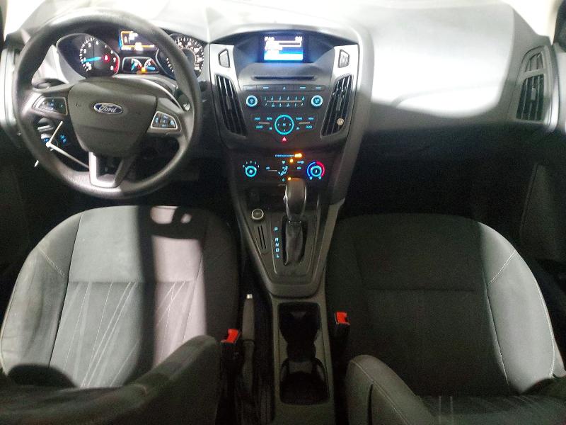55651796 :رقم المزاد ، 1FADP3E27FL272759 vin ، 2015 Ford Focus مزاد بيع