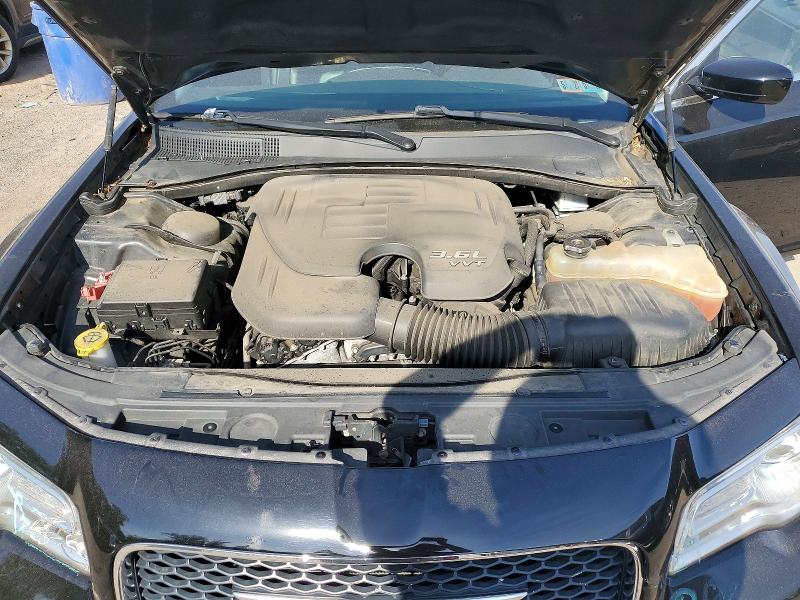 Продажа на аукционе авто 2017 Chrysler 300, vin: 2C3CCARGXHH585854, номер лота: 56048226