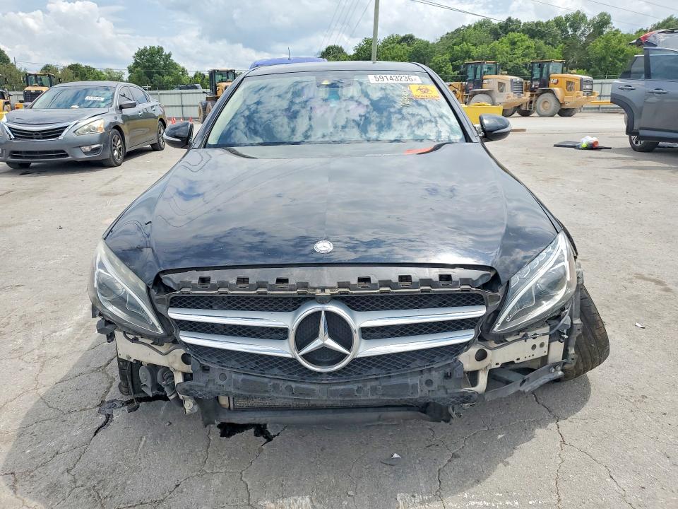 59143236 :رقم المزاد ، 55SWF4KB0GU142213 vin ، 2016 Mercedes-benz C مزاد بيع