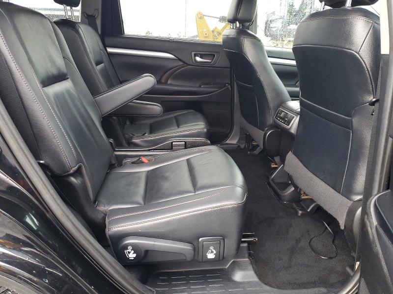 Продажа на аукционе авто 2019 Toyota Highlander, vin: 5TDKZRFH8KS573194, номер лота: 59219356