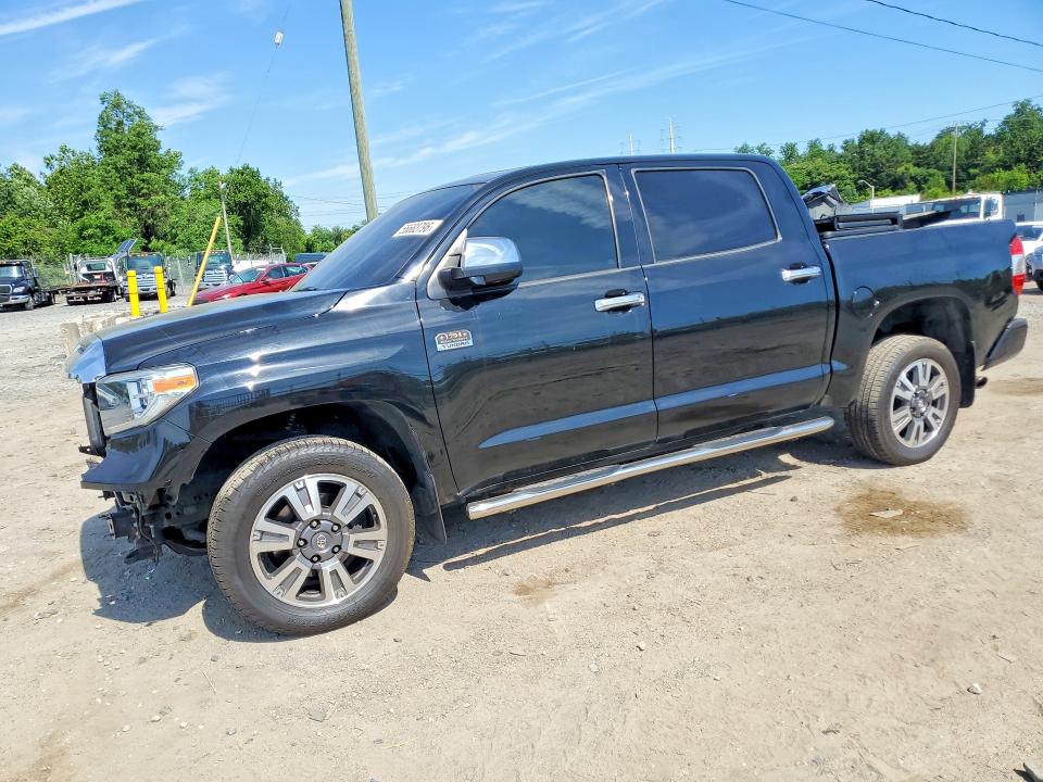 55682796 :رقم المزاد ، 5TFAY5F17JX730751 vin ، 2018 Toyota Tundra مزاد بيع