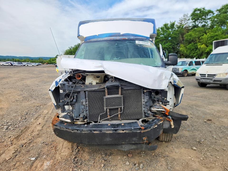 46744846 :رقم المزاد ، 1GBHG31V251162020 vin ، 2005 Chevrolet Express مزاد بيع