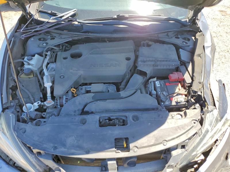 56164996 :رقم المزاد ، 1N4AL3AP0JC105619 vin ، 2018 Nissan Altima مزاد بيع