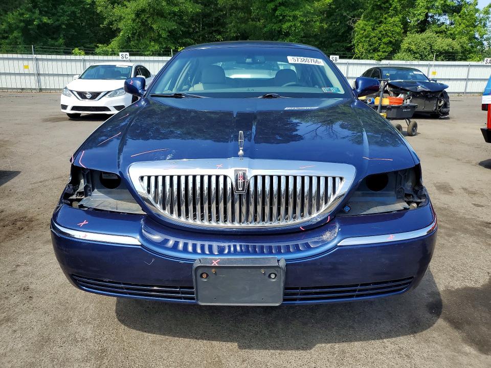 2007 Lincoln Town Car მანქანა იყიდება აუქციონზე, vin: 1LNHM81V77Y610209, აუქციონის ნომერი: 57380766