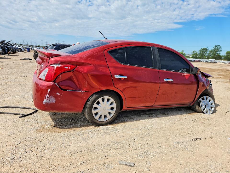 57551246 :رقم المزاد ، 3N1CN7AP7KL861476 vin ، 2019 Nissan Versa مزاد بيع