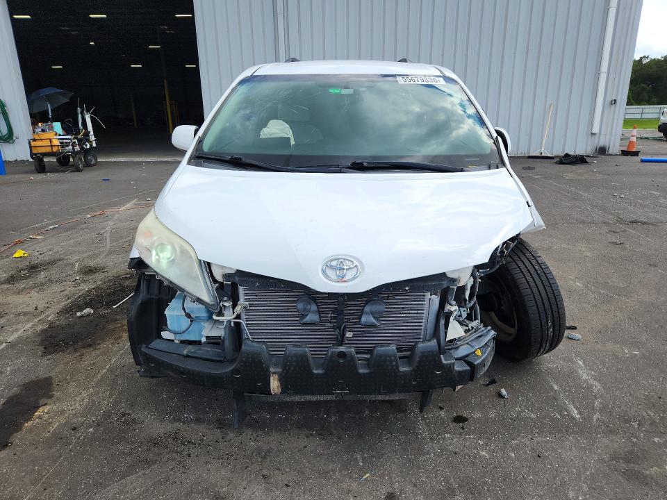 55679336 :رقم المزاد ، 5TDKK3DC7GS726955 vin ، 2016 Toyota Sienna مزاد بيع