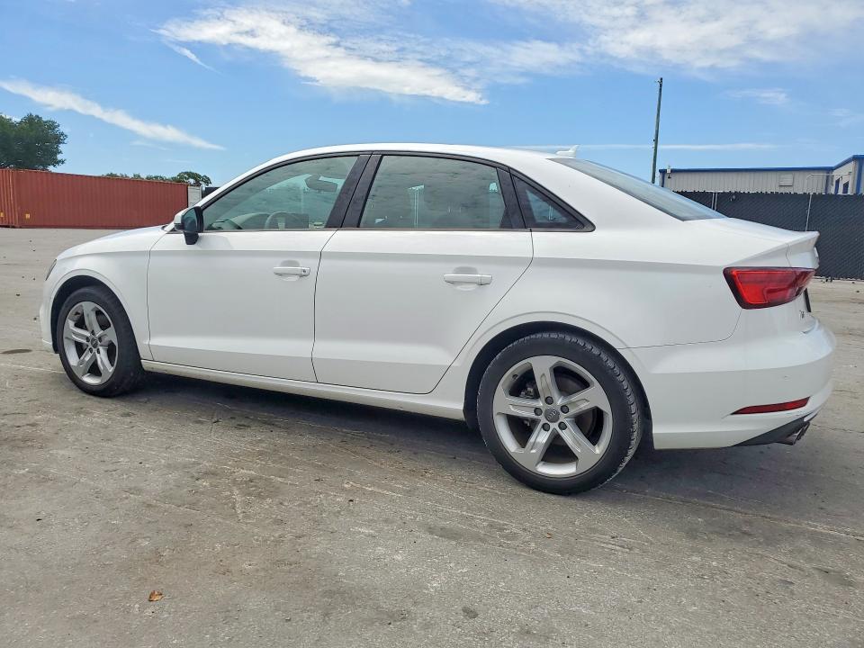 56639816 :رقم المزاد ، WAUAUGFF2J1040411 vin ، 2018 Audi A3 مزاد بيع