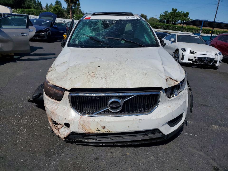 57712466 :رقم المزاد ، YV4162UK1L2261198 vin ، 2020 Volvo Xc40 مزاد بيع